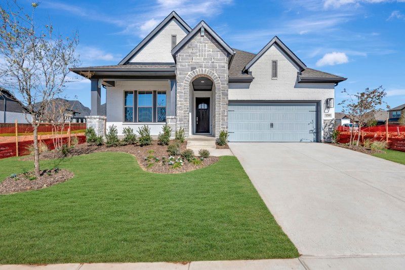 Exterior:Exterior Front