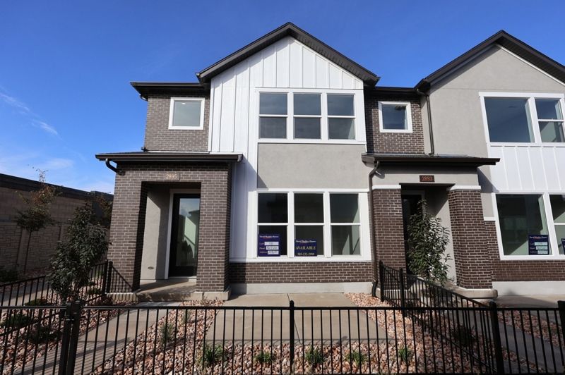 Exterior:Exterior Front