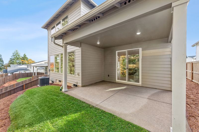 Exterior:Exterior Rear