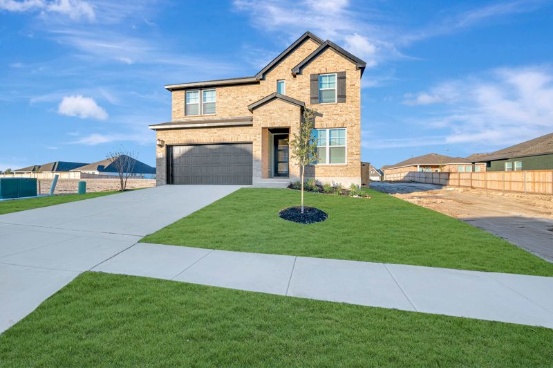 Exterior:Exterior Front