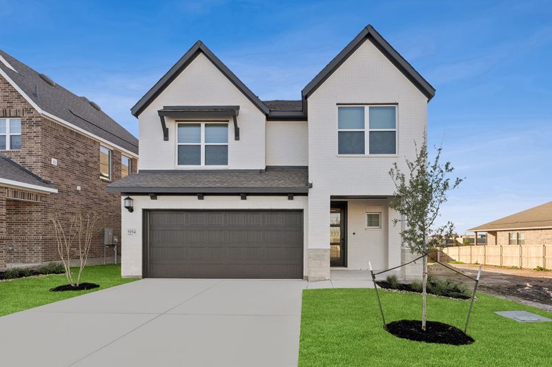 Exterior:Exterior Front