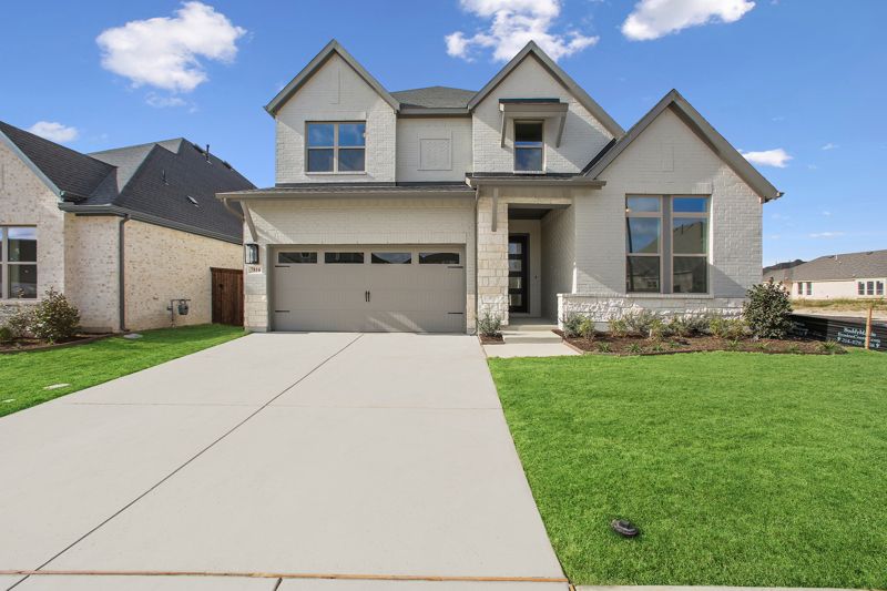 Exterior:Exterior Front