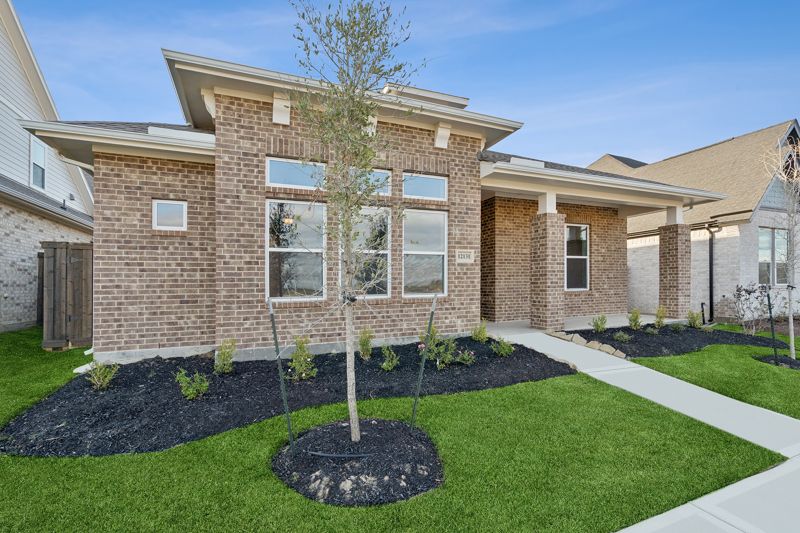 Exterior:Exterior Front