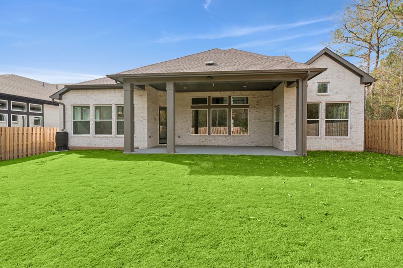 Exterior:Exterior Rear