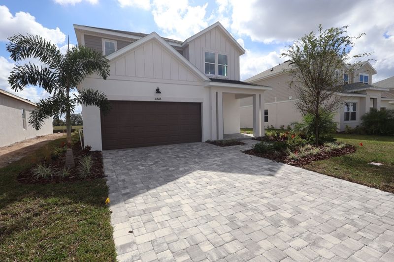 Exterior:Exterior Front