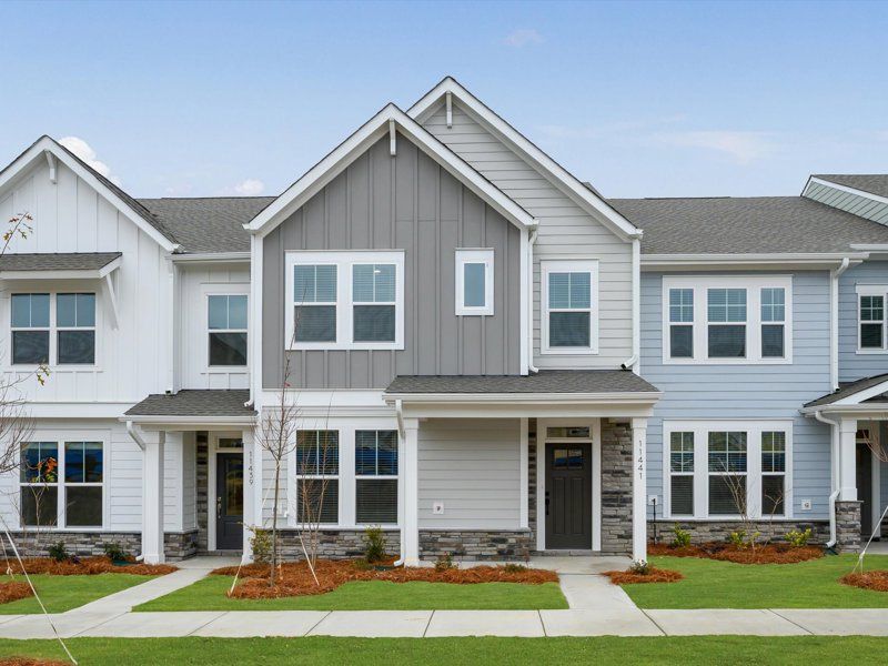 Exterior:Exterior Front