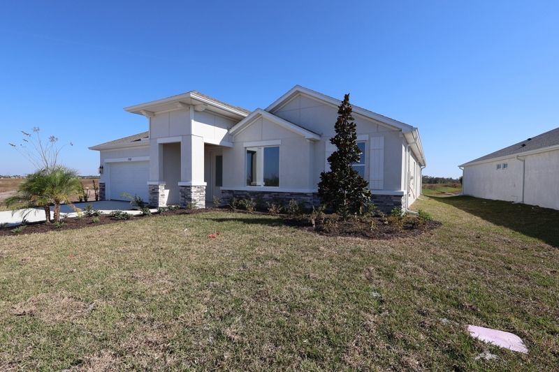 Exterior:Exterior Front