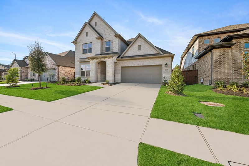 Exterior:Exterior Front