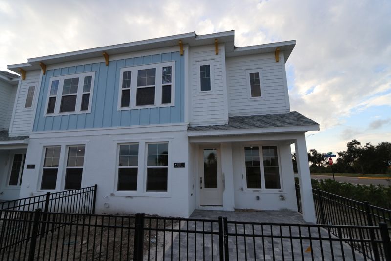 Exterior:Exterior Front