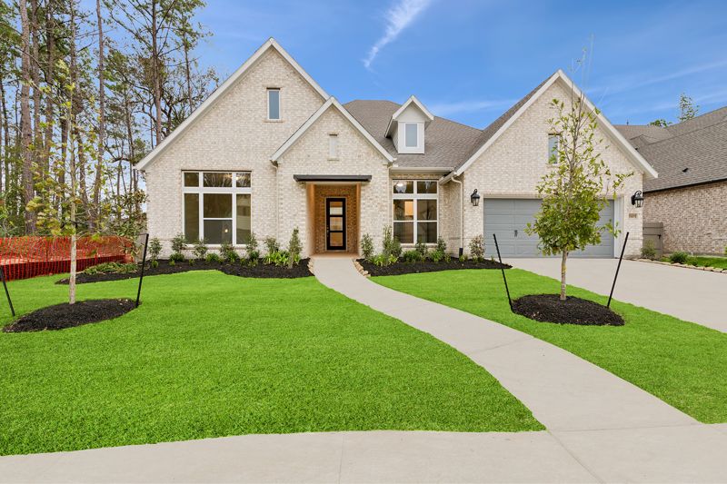 Exterior:Exterior Front