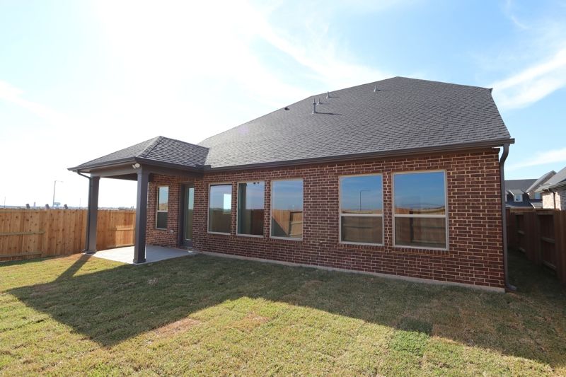 Exterior:Exterior Rear