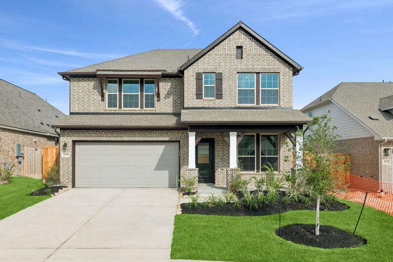 Exterior:Exterior Front