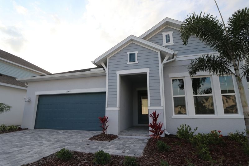 Exterior:Exterior Front