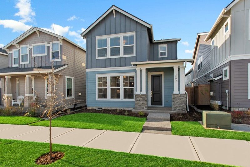 Exterior:Exterior Front