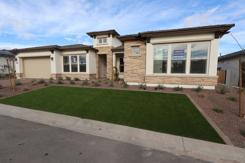 Exterior:Exterior Front