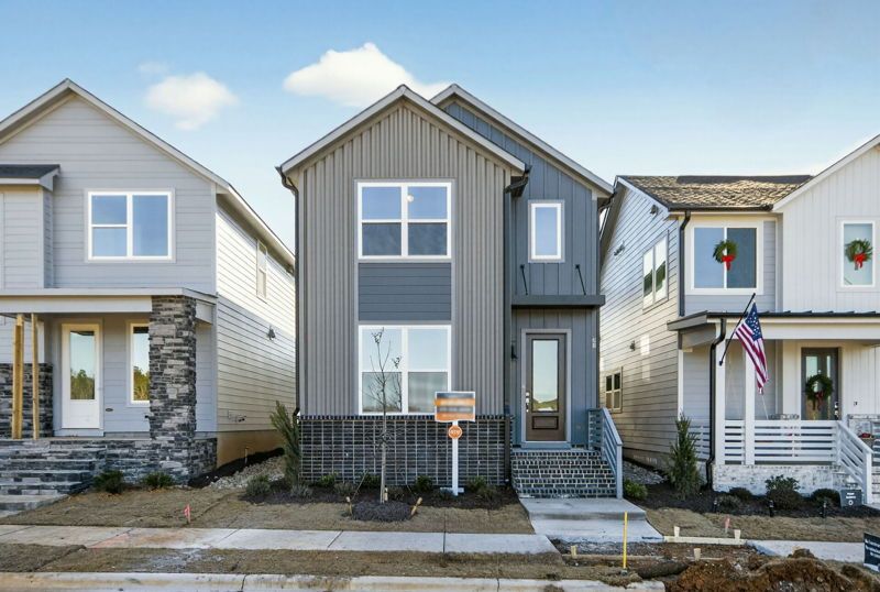 Exterior:Exterior Front