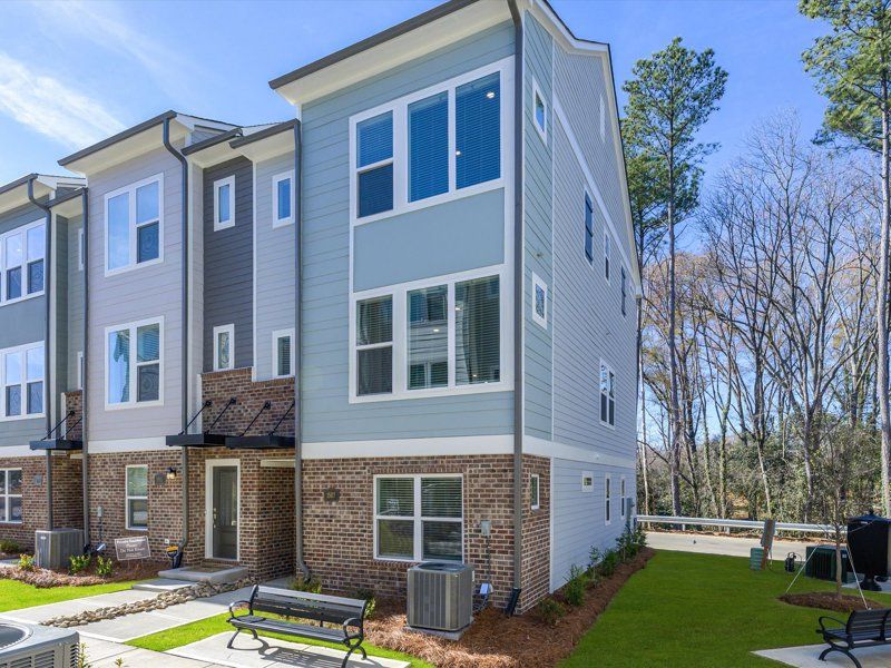 Exterior:Exterior Front