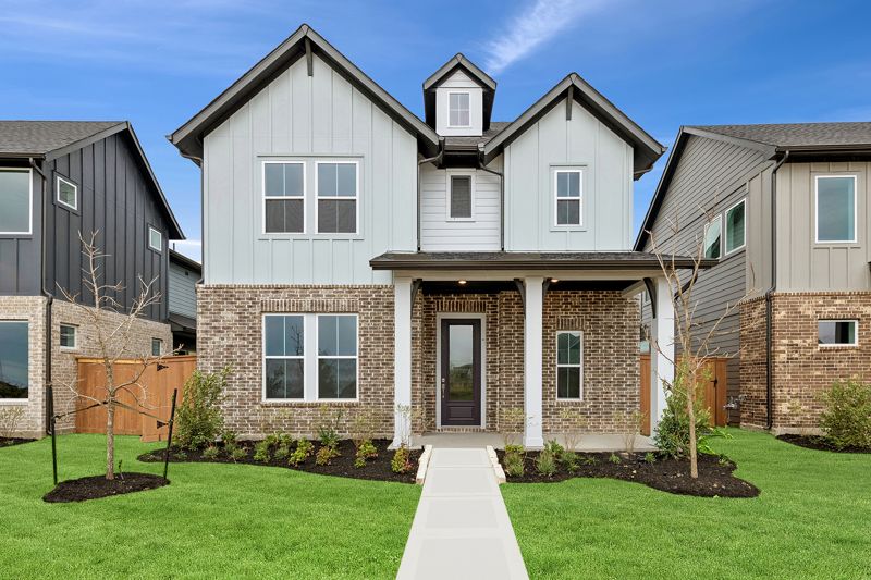 Exterior:Exterior Front