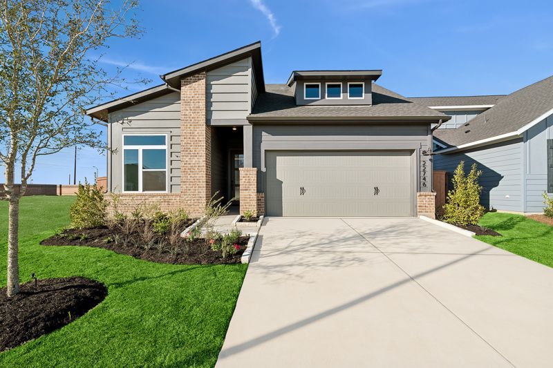 Exterior:Exterior Front