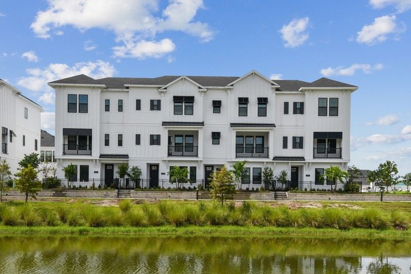 Exterior:Exterior Front