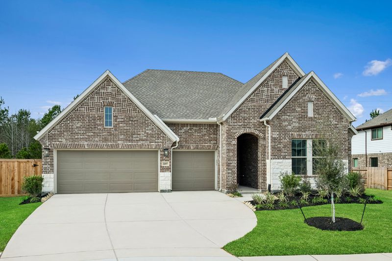 Exterior:Exterior Front