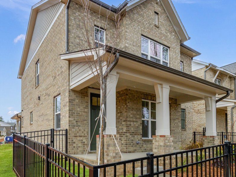 Exterior:Exterior Front