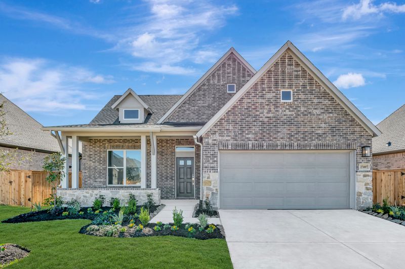 Exterior:Exterior Front