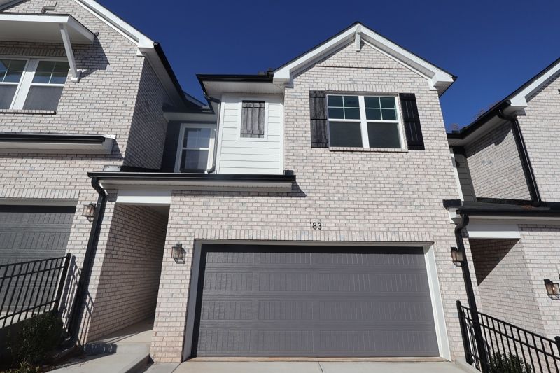 Exterior:Exterior Front