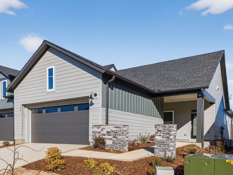 Exterior:Exterior Front