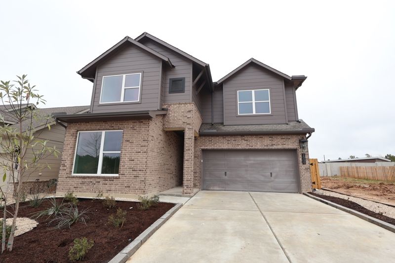 Exterior:Exterior Front