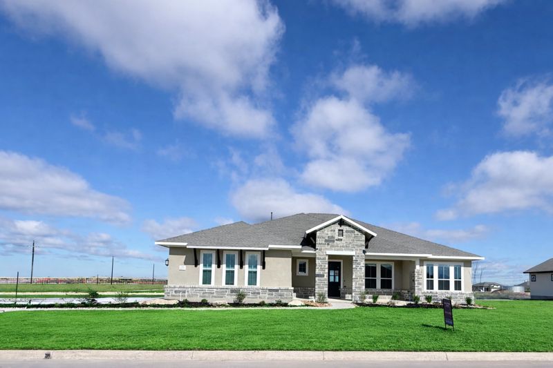 Exterior:Exterior Front