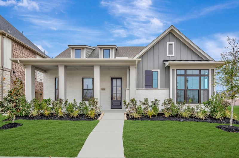 Exterior:Exterior Front