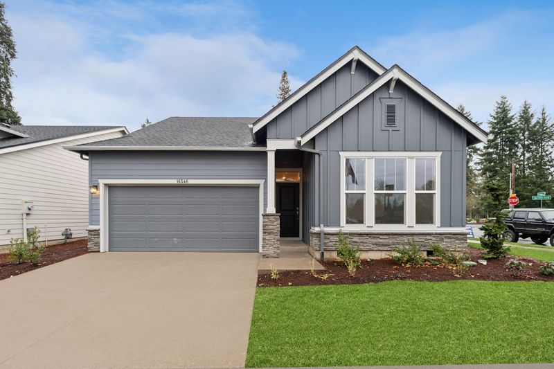 Exterior:Exterior Front