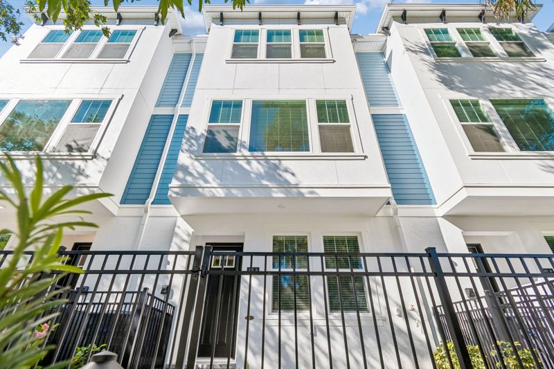 Exterior:Exterior Front