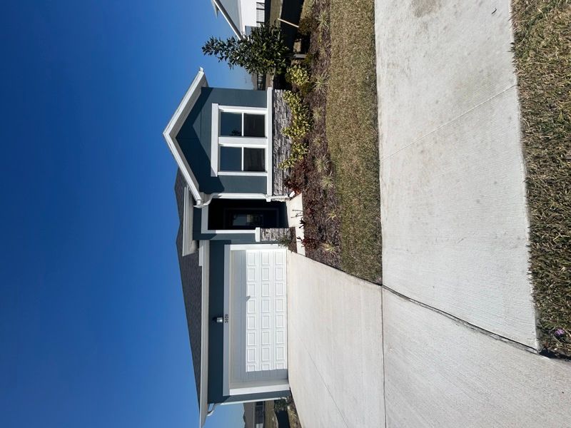 Exterior:Exterior Front