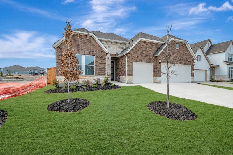 Exterior:Exterior Front