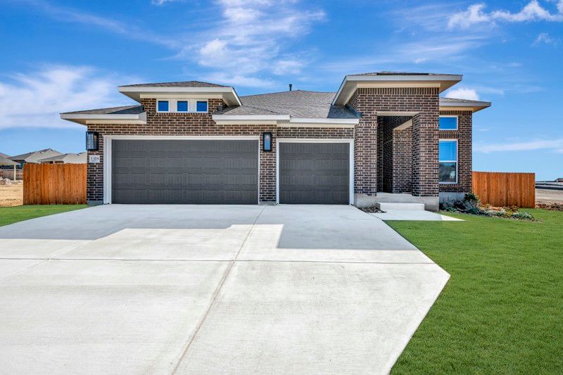 Exterior:Exterior Front