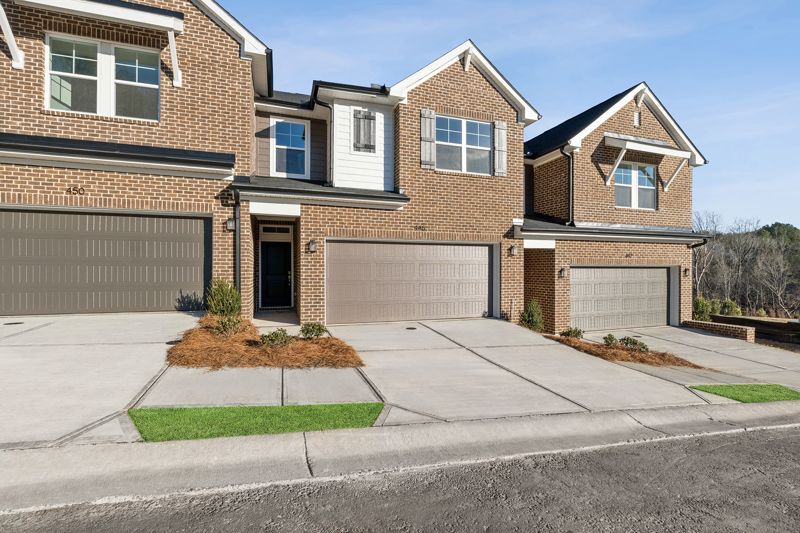 Exterior:Exterior Front