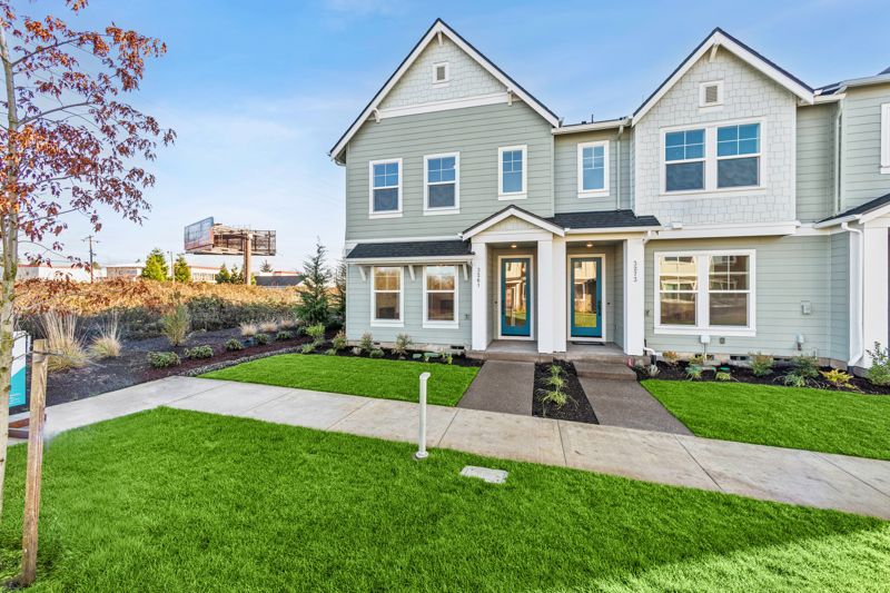 Exterior:Exterior Front