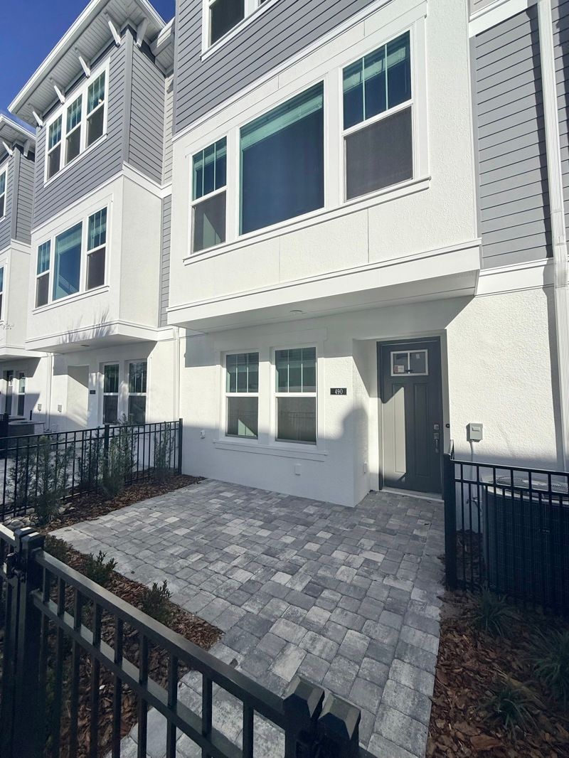 Exterior:Exterior Front