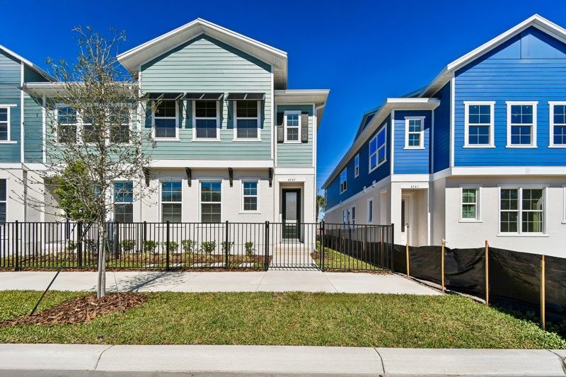 Exterior:Exterior Front