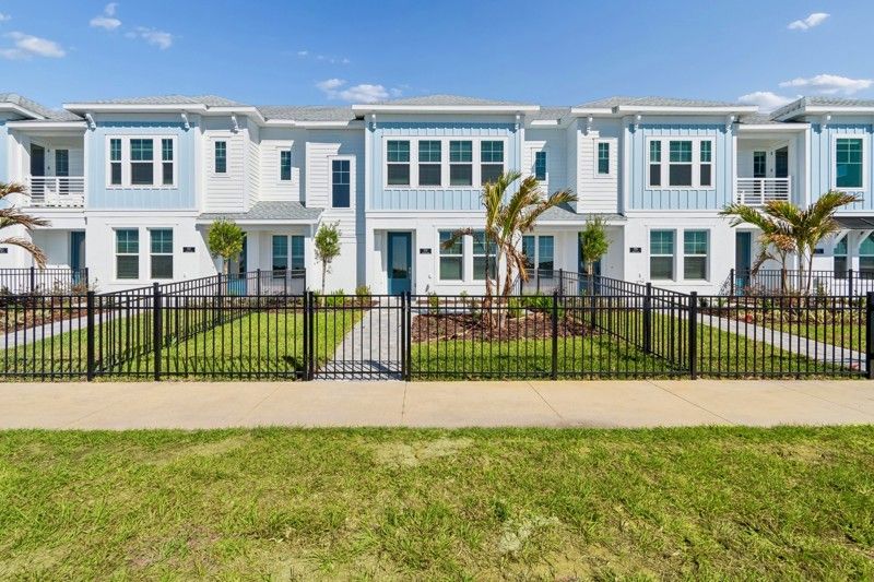 Exterior:Exterior Front