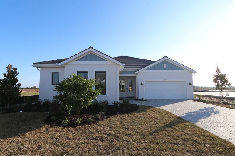 Exterior:Exterior Front