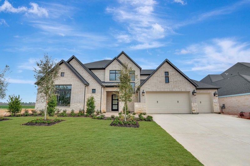 Exterior:Exterior Front