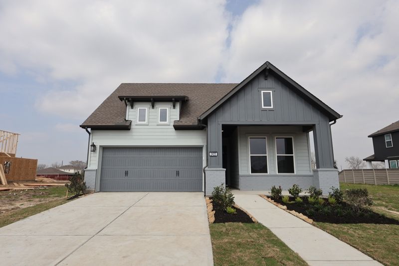 Exterior:Exterior Front