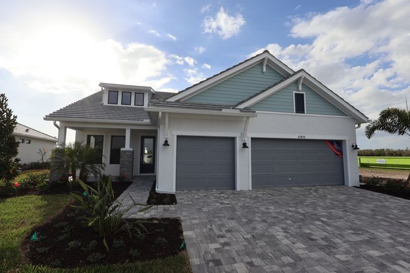 Exterior:Exterior Front