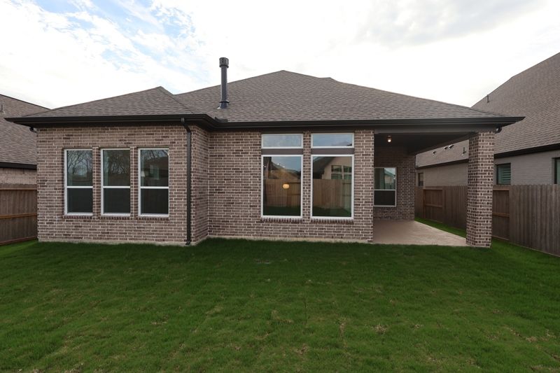 Exterior:Exterior Rear