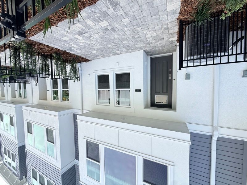 Exterior:Exterior Front