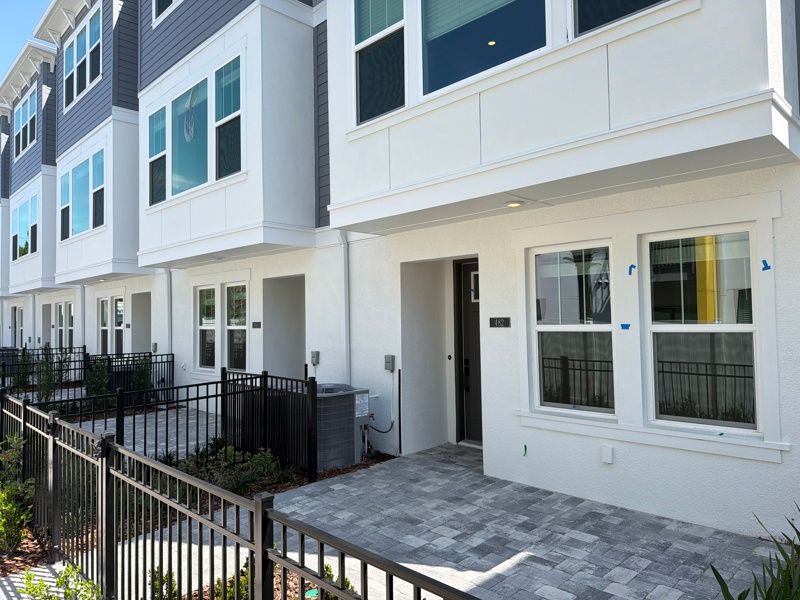 Exterior:Exterior Front