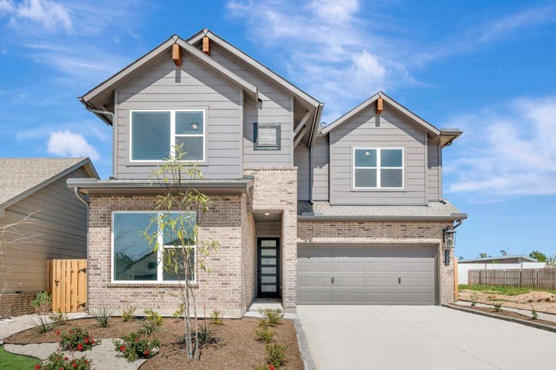 Exterior:Exterior Front